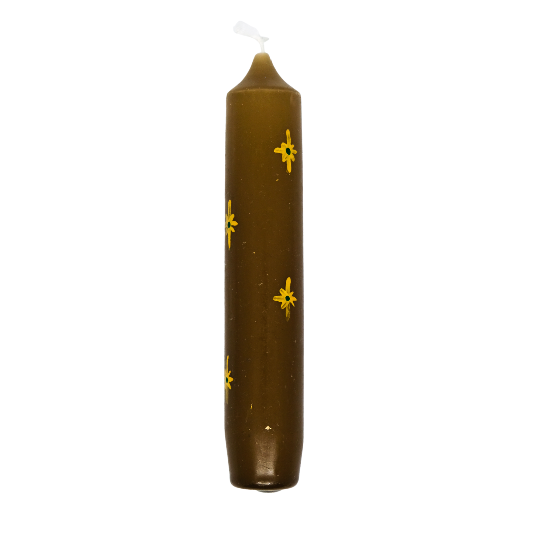 Small kaars bruin